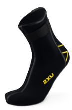 Load image into Gallery viewer, OPEN WATER SWIMMING NEOPRENE SOCKS | 2XU
